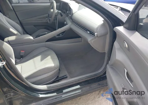 2022 Hyundai Elantra Sel z USA, uszkodzony, nr VIN 5NPLM4AG7NH060193